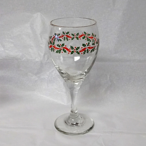 Vtg Christmas Holly Stem Wine Glasses Set of 2 Vintage - Picture 3 of 4